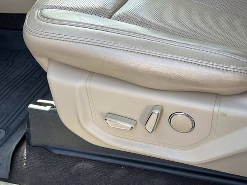 Used 2018 Ford F150 Lariat image 27