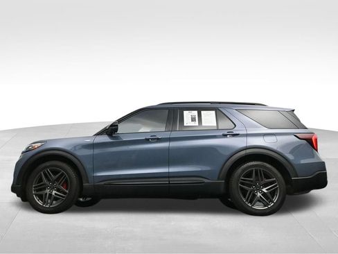 Used 2025 Ford Explorer ST-Line w/ Premium Package RWD image 38