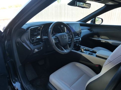 Certified 2024 Lexus RX 350 Premium Plus image 17