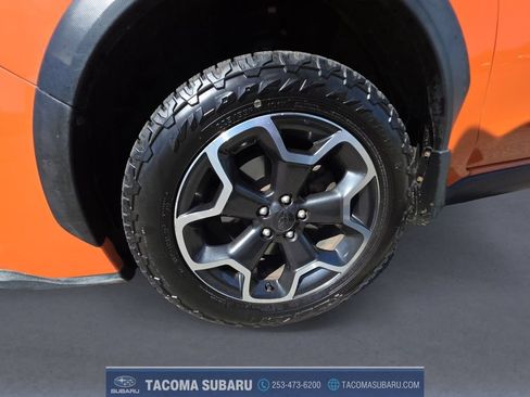 Used 2014 Subaru Crosstrek 2.0i Limited w/ Popular Package #2 AWD/4WD image 9