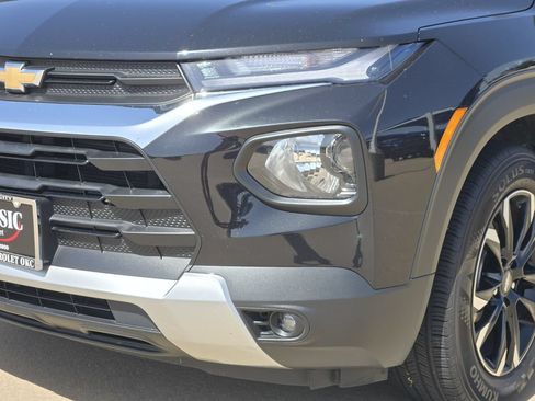 Used 2023 Chevrolet TrailBlazer LT FWD image 30