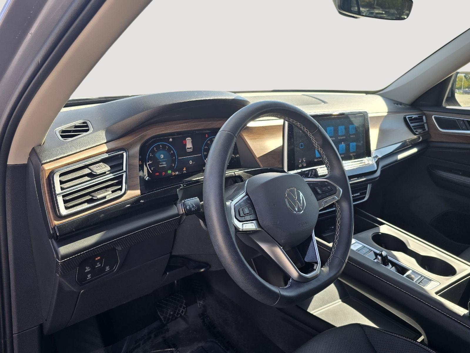 Certified 2024 Volkswagen Atlas SE AWD/4WD image 8