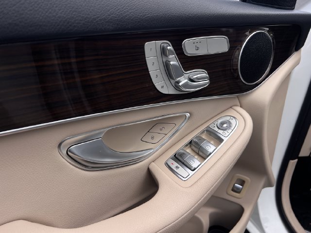 Used 2017 Mercedes-Benz GLC 300 image 11