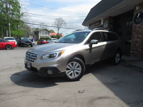 Used 2016 Subaru Outback 2.5i Premium AWD/4WD image 29