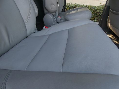 Used 2017 Toyota Sienna XLE image 39