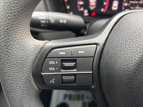 Used 2023 Honda Accord LX image 14