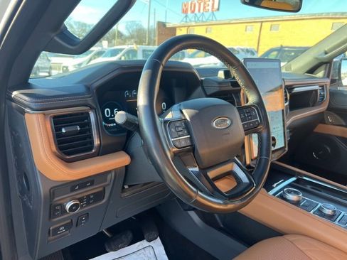Certified 2022 Ford Expedition Platinum image 7