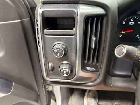 Used 2014 Chevrolet Silverado 1500 LT w/ LT Convenience Package AWD/4WD image 9