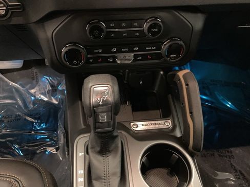 New 2026 Ford Bronco Badlands AWD/4WD image 27
