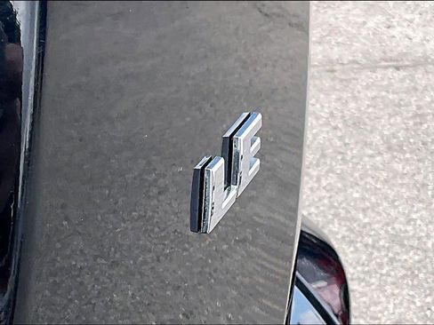 Used 2016 Toyota RAV4 LE image 9