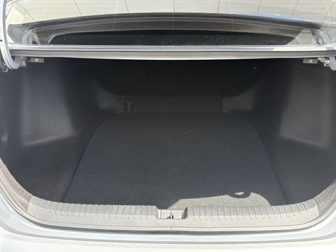Used 2023 Honda Accord Touring image 9