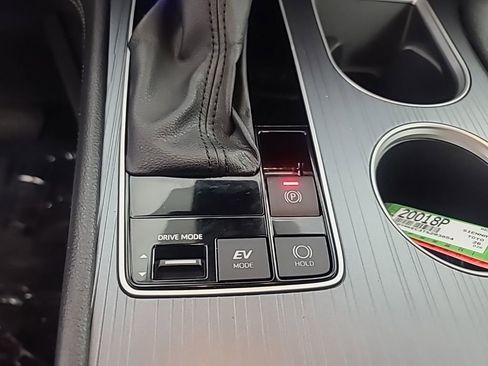 Used 2026 Toyota Sienna XLE FWD image 41