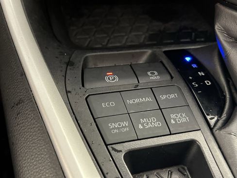 Used 2024 Toyota RAV4 XLE Premium image 33