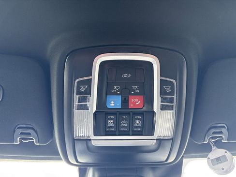 New 2026 RAM 2500 Laramie AWD/4WD image 26
