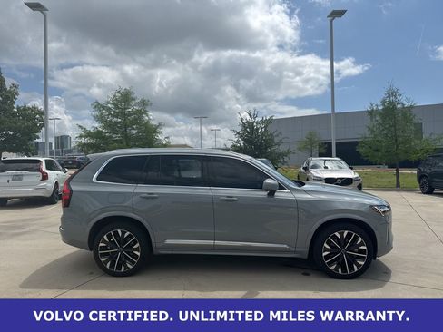 Certified 2025 Volvo XC90 B6 Plus image 4