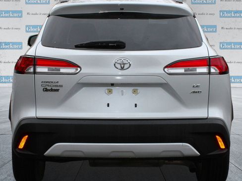 Used 2024 Toyota Corolla Cross LE image 7