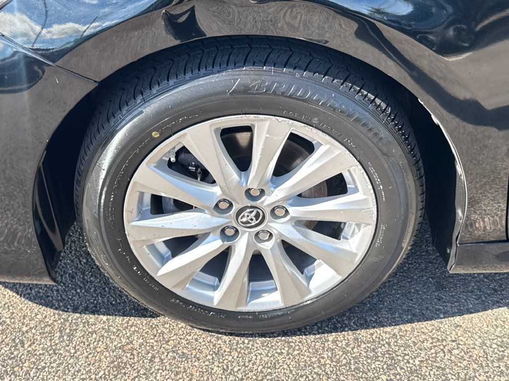 Used 2019 Toyota Camry LE FWD image 37
