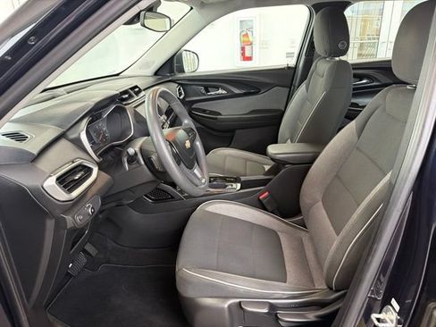 Used 2021 Chevrolet TrailBlazer LS FWD image 15