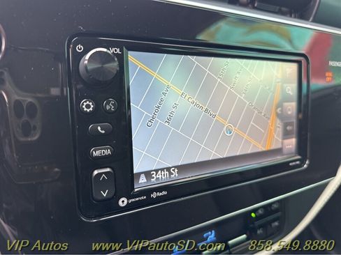 Used 2017 Toyota Corolla iM image 5