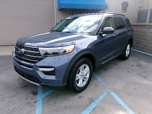 Used 2021 Ford Explorer XLT w/ Equipment Group 202A image 1