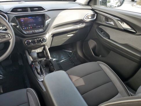 Used 2022 Chevrolet TrailBlazer LT w/ Convenience Package image 15