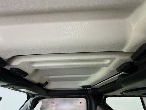 Used 2019 Jeep Wrangler Unlimited Sahara image 21