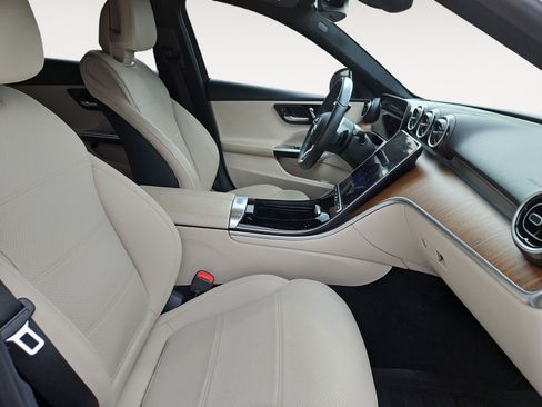 Used 2024 Mercedes-Benz C 300 Sedan image 15