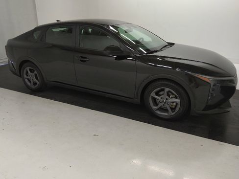 Used 2025 Kia K4 FWD image 11