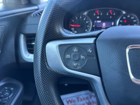 Used 2023 GMC Terrain SLE image 28