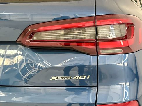 Used 2023 BMW X5 xDrive40i w/ M Sport Package AWD/4WD image 28