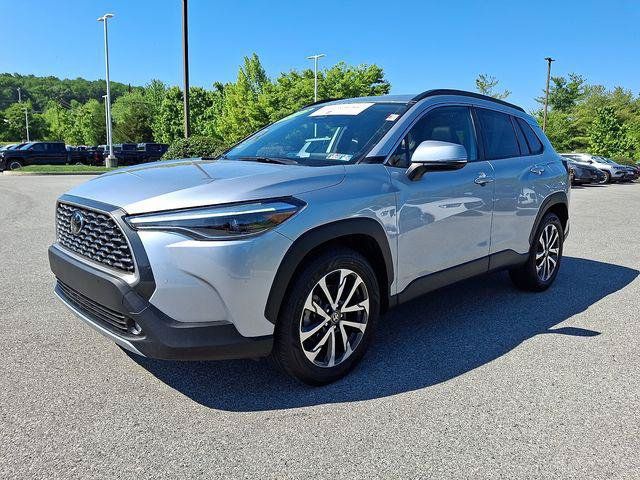 Certified 2023 Toyota Corolla Cross XLE w/ Convenience Package AWD/4WD image 3