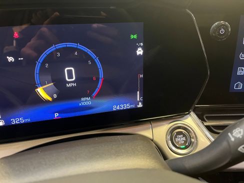 Used 2025 Chevrolet Trax LT image 39