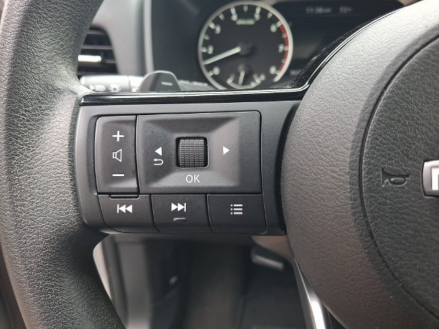 Used 2023 Nissan Rogue SV AWD/4WD image 20