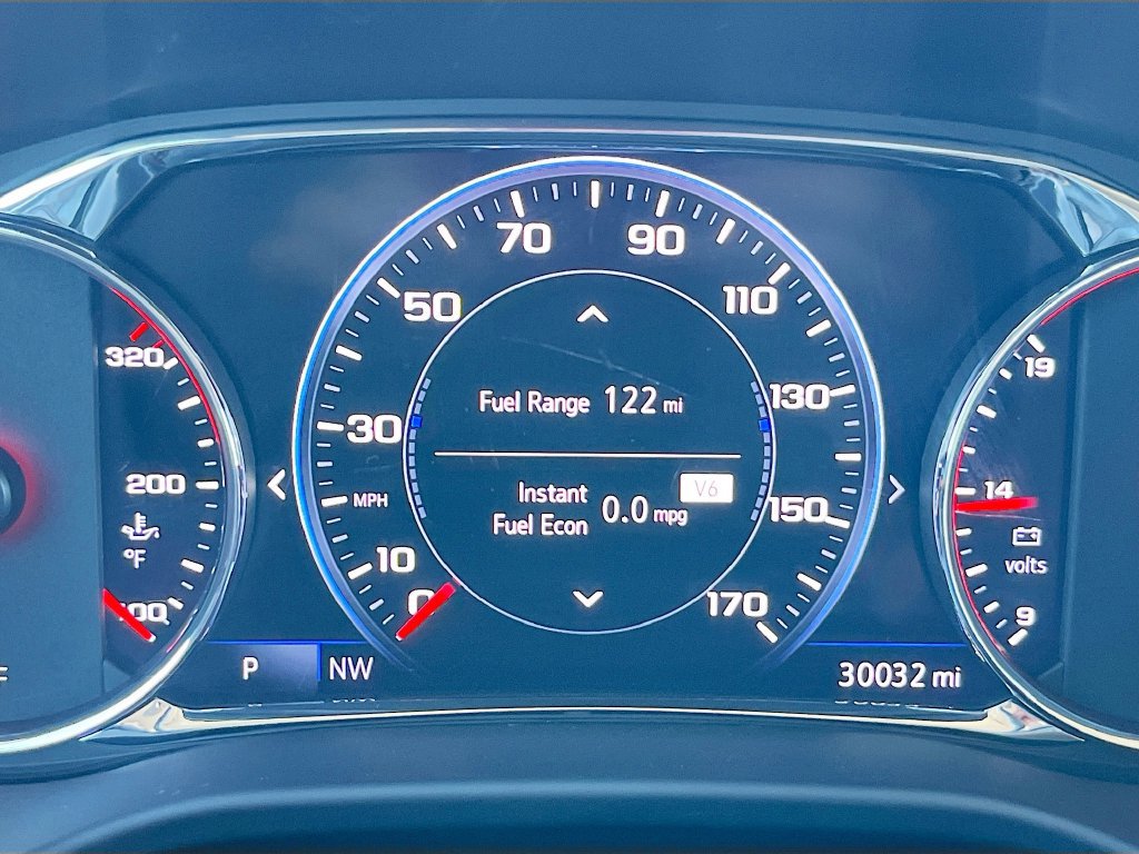 Used 2023 GMC Acadia Denali w/ Denali Technology Package FWD image 12