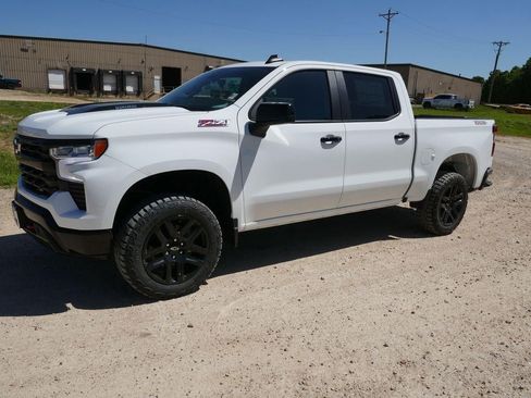 New 2026 Chevrolet Silverado 1500 LT Trail Boss w/ Convenience Package II AWD/4WD image 9