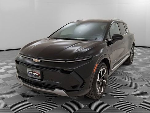 Used 2025 Chevrolet Equinox EV LT w/ Convenience Package image 7