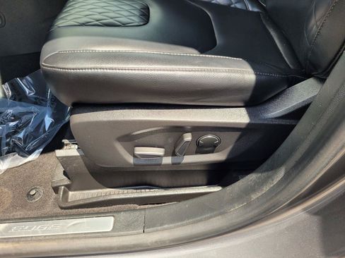 Used 2023 Ford Edge Titanium AWD/4WD image 20