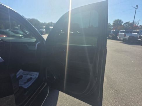 Used 2015 GMC Yukon SLT image 9