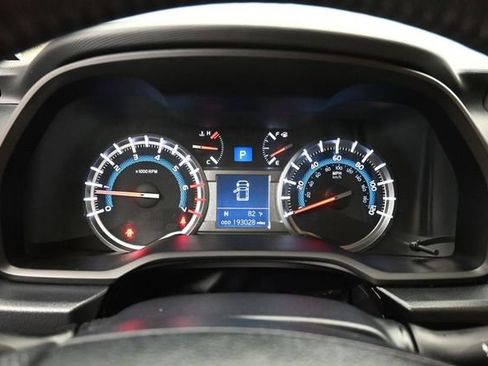 Used 2018 Toyota 4Runner SR5 Premium AWD/4WD image 5