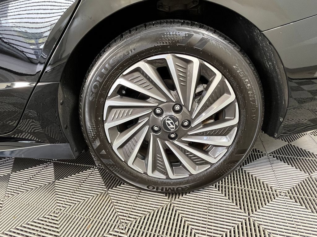 Used 2026 Hyundai Sonata Limited FWD image 15