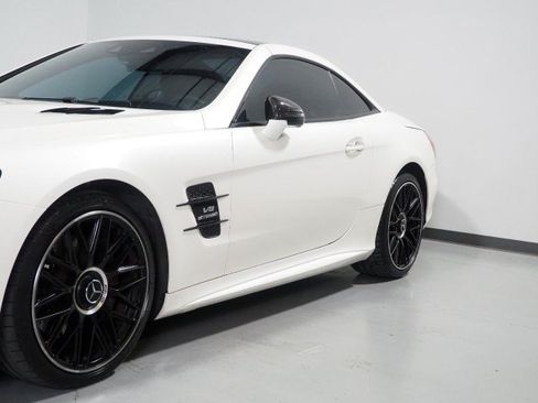 Used 2017 Mercedes-Benz SL 550 image 46