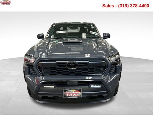 Used 2026 Toyota Tacoma TRD Sport AWD/4WD image 9