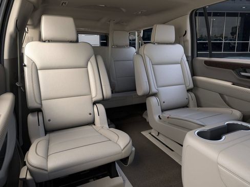 New 2026 GMC Yukon XL Denali w/ Denali Reserve Package AWD/4WD image 17