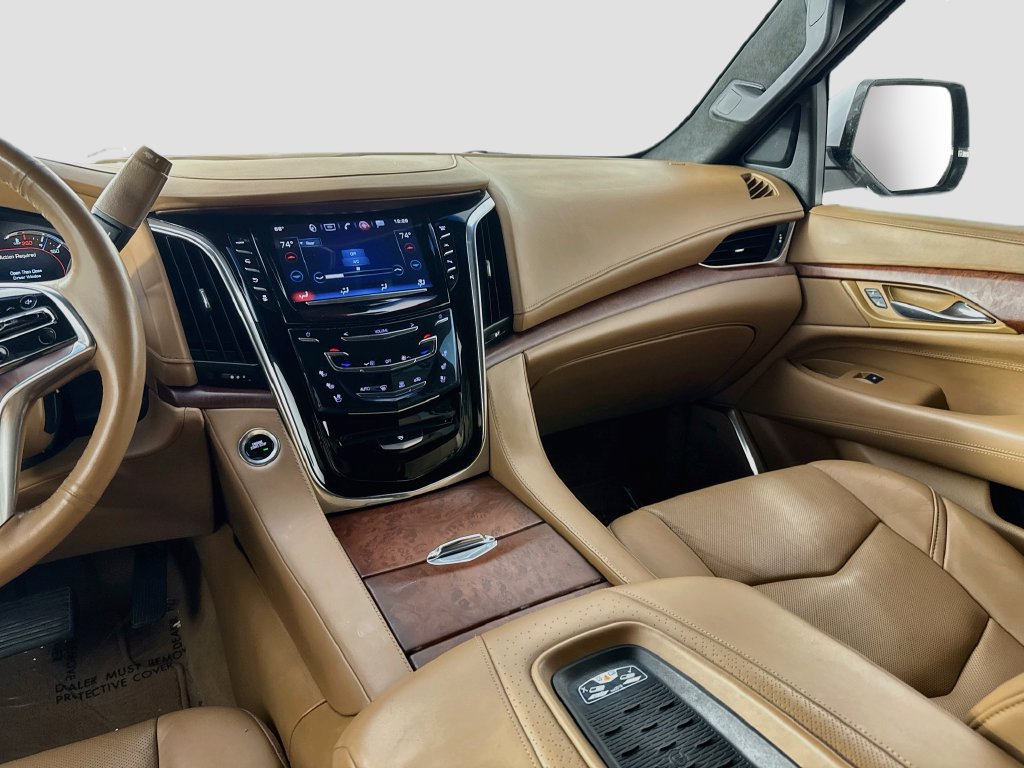 Used 2017 Cadillac Escalade ESV Platinum AWD/4WD image 29