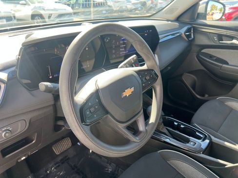Used 2025 Chevrolet TrailBlazer LT image 28