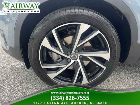 Used 2020 Volvo XC40 T5 R-Design AWD/4WD image 31