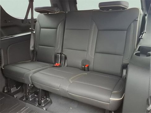 New 2026 Chevrolet Suburban Premier image 20