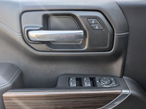 Used 2020 Chevrolet Silverado 1500 LT Trail Boss image 16