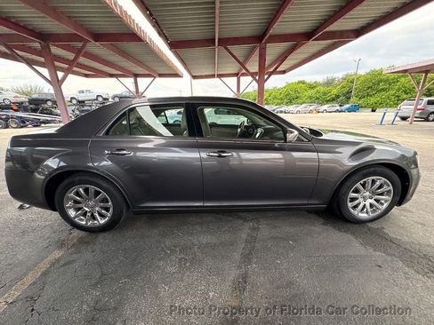 Used 2013 Chrysler 300 C RWD image 8