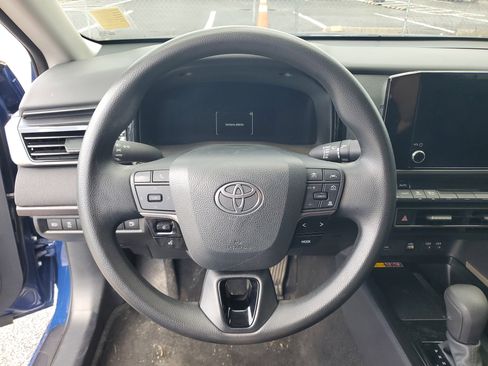 Used 2025 Toyota Camry LE FWD image 16